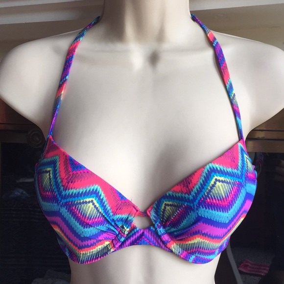Xhilaration Other - chevron print underwire padded bikini top Sz M
